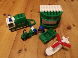 LEGO DUPLO DOMEK POLICIE STANICE AUTO MOTORKA