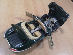 BBURAGO JAGUAR E 1961 1:18