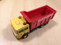 MATCHBOX  SUPER KINGS K-139 TIPPER TRUCK IVECO 1991 CHINA