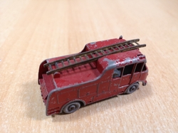 MATCHBOX LESNEY MERRYWEATHER FIRE ENGINE MARQUIS SERIES III No 9 ENGLAND