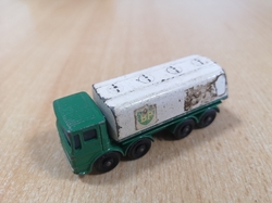 MATCHBOX LEYLAND PETROL TANKER ERGOMATIC No 32 1970 ENGLAND