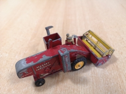 MATCHBOX MASSEY FERGUSON COMBINE HARVESTER M-5 1959 ENGLAND