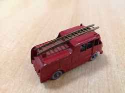 MATCHBOX LESNEY MERRYWEATHER FIRE ENGINE MARQUIS SERIES III No 9 ENGLAND