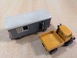 SIKU 2519 UNIMOG MIT BAUWAGEN 1:55