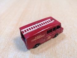 MATCHBOX LAND ROVER FIRE TRUCK No 57 1966 ENGLAND