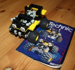 LEGO TECHNIC 8816 OFF ROAD RACER AUTO