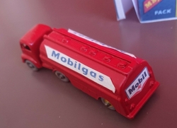 MATCHBOX MAJOR PACK MOBILGAS No 8 1960 ENGLAND
