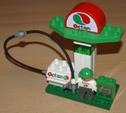 LEGO DUPLO TANKOVACÍ STANICE PHM